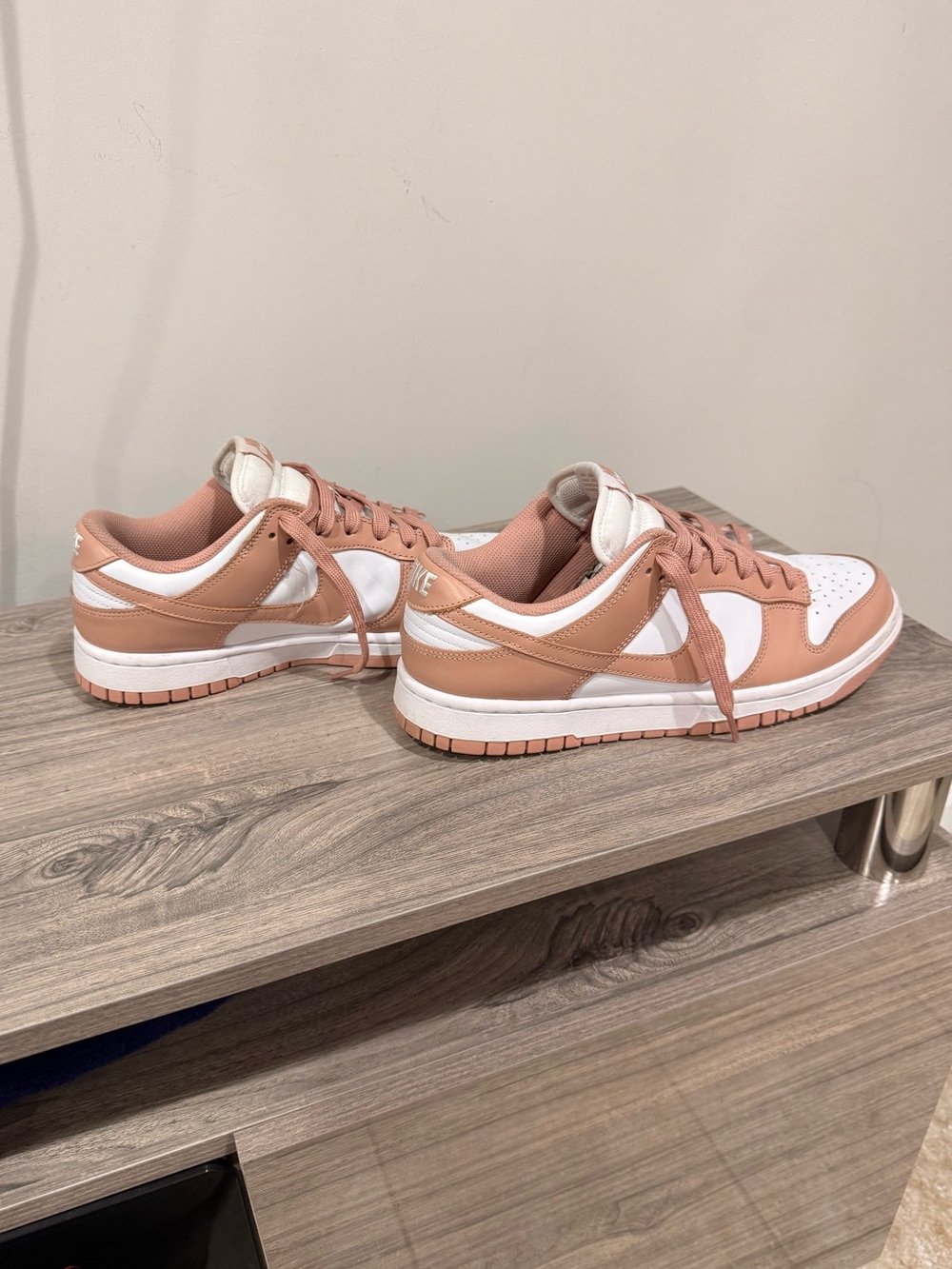 NIKE WOMENS DUNK LOW Womens 9 Rose Whisper